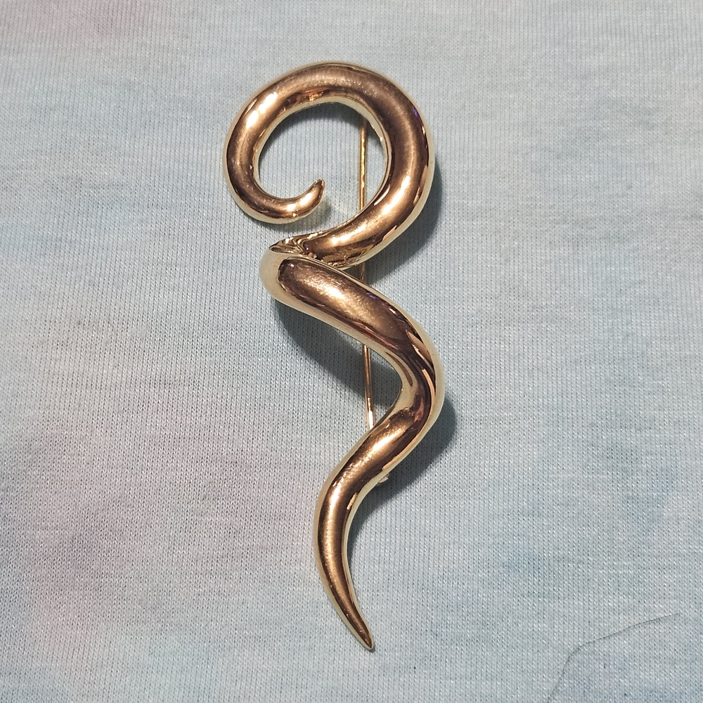 1997 Vintage Avon Gold-Tone Spiral Brooch Classic Design 3" Long Scarf Holder